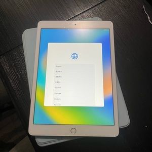 Apple | ipad 8th Generation like new